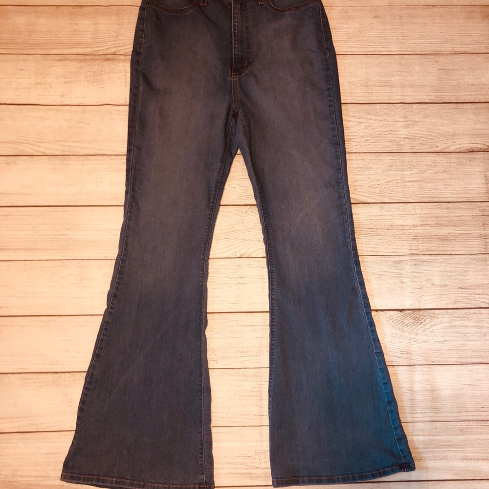 High waist bellbottom jeans
